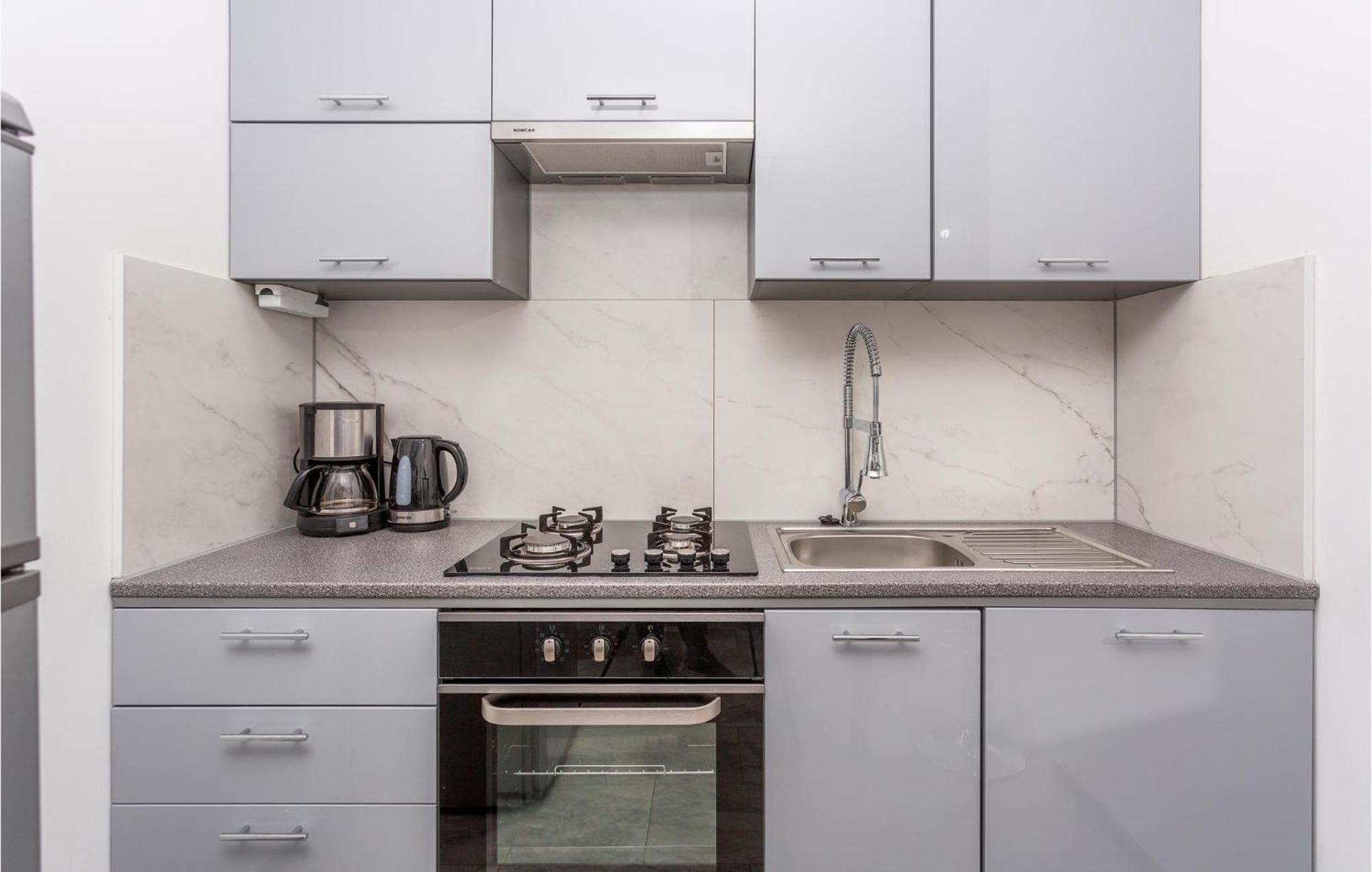 Beautiful Apartment In Malinska With Kitchen Zewnętrze zdjęcie