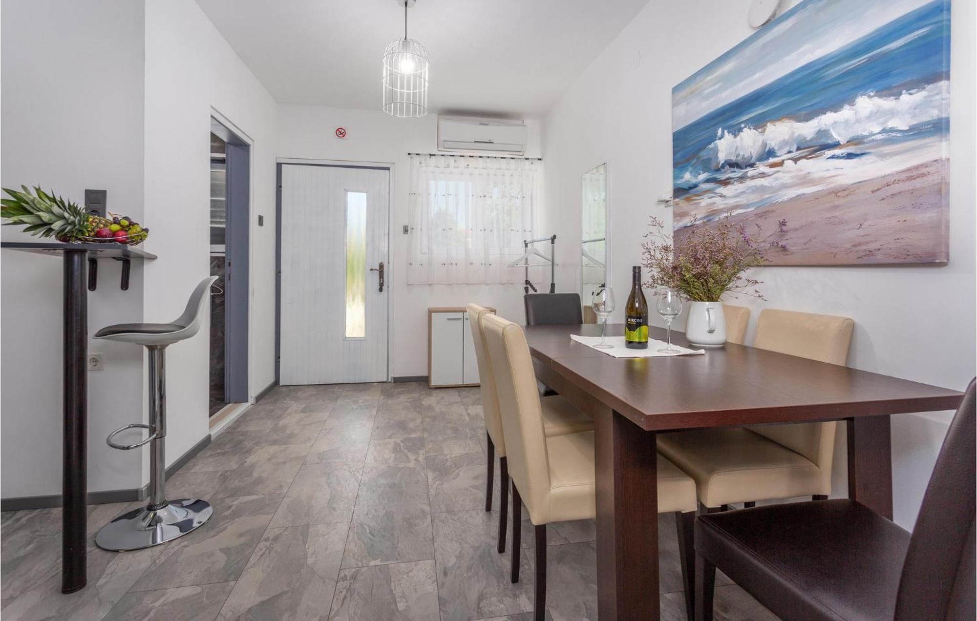Beautiful Apartment In Malinska With Kitchen Zewnętrze zdjęcie