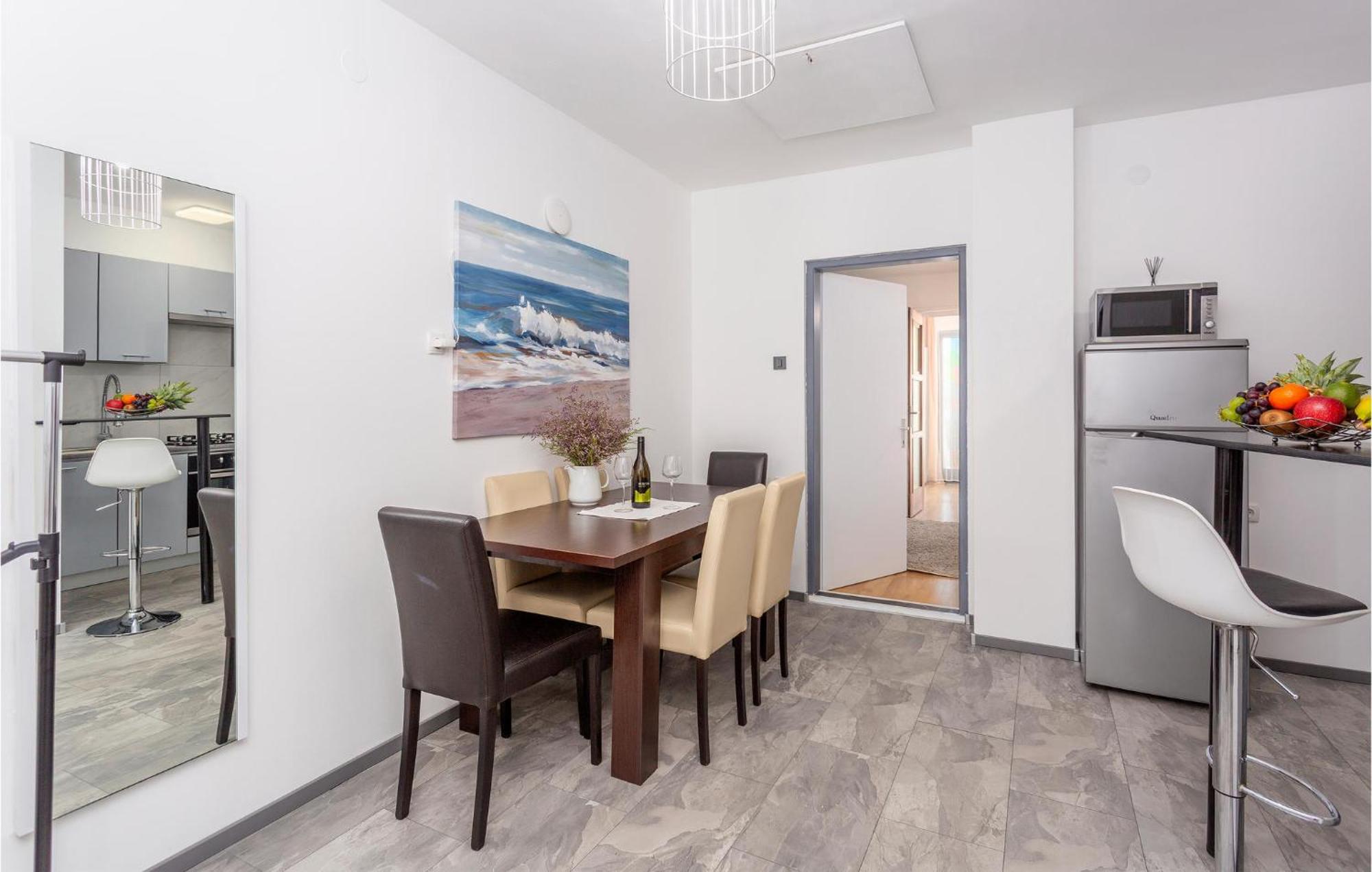 Beautiful Apartment In Malinska With Kitchen Zewnętrze zdjęcie
